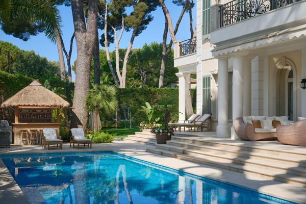 Vente Hôtel particulier Cap D'Antibes 11 Pièces 631 m²