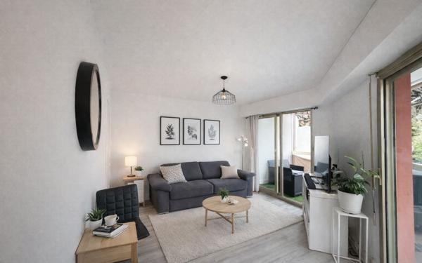 Appartement à vendre    1 pièce • 24 m2 Le Cannet