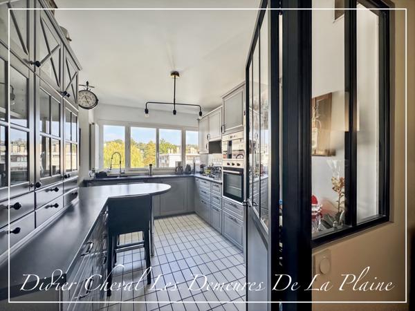 Noisy-le-Roi (78590) 98,82 m² DERNIER ÉTAGE SANS TRAVAUX