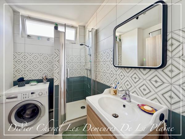 Noisy-le-Roi (78590) 98,82 m² DERNIER ÉTAGE SANS TRAVAUX