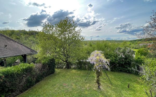 Maison à vendre    6 pièces • 165 m2 Mouchard