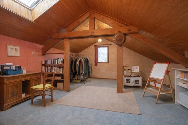 Maison aux Marches, 5 chambres et terrain d’1 hectare