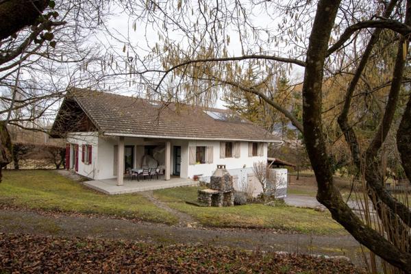 Maison aux Marches, 5 chambres et terrain d’1 hectare