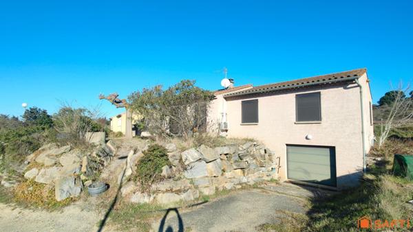 Maison de plein pied au calme avec grand sous sol