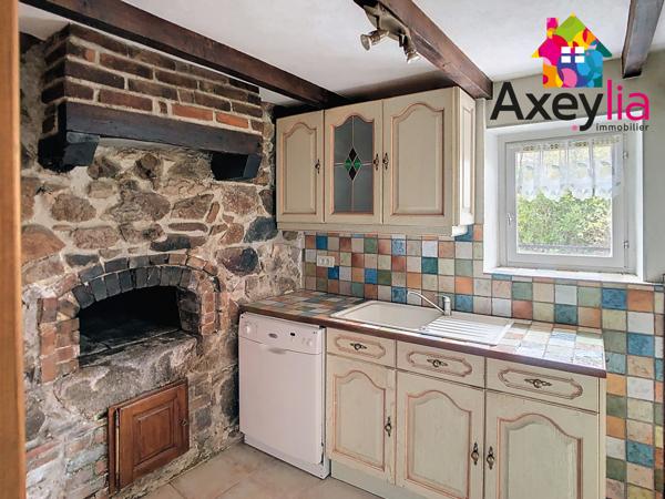 Vichy (03200) A VENDRE - 35 MIN DE VICHY - MAISON EN PIERRE 3 CHAMBRES AVEC GRANGE