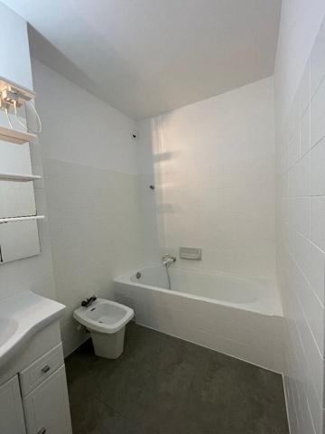 GRAND QUATRE PIÈCES RÉNOVÉ /// AVENUE ZIEM