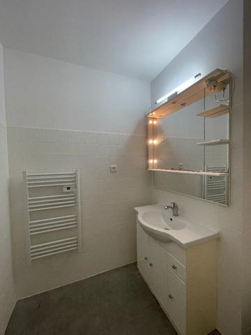 GRAND QUATRE PIÈCES RÉNOVÉ /// AVENUE ZIEM