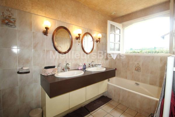 CHOLET, QUARTIER LE PLESSIS, JOLI PAVILLON SANS MITOYENNETÉ