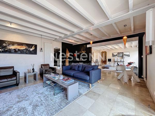 Superbe longère à vendre entièrement rénovée aux portes du Périgord Noir - 4 suites - 1 bureau - Piscine - Tennis - Basket - Parc d'environ 7 000 m²