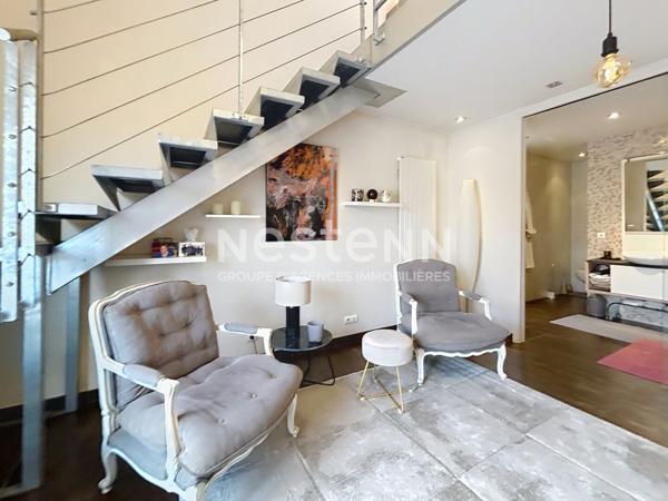 Superbe longère à vendre entièrement rénovée aux portes du Périgord Noir - 4 suites - 1 bureau - Piscine - Tennis - Basket - Parc d'environ 7 000 m²