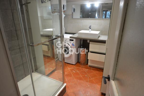 LYON 1 FRESQUE DES LYONNAIS - Appartement T2 - 43.61 m2 - loué meublé