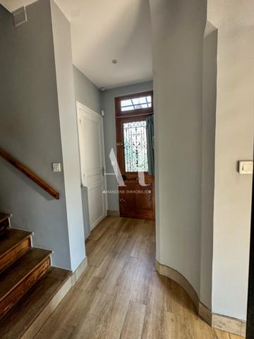 Saint-Maur-des-Fossés (94100) Maison familiale avec sous-sol total, garage et jardin