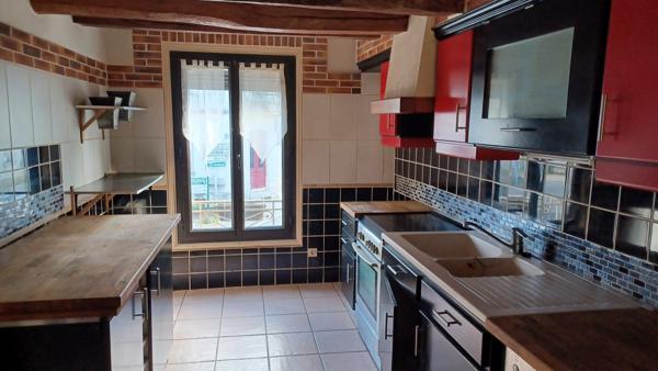 À vendre - Maison mitoyenne 2 côtés, 3 pièces située à Saint-Georges-sur-Cher (41400)