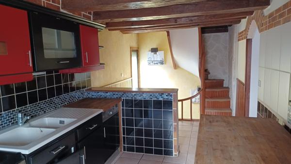 À vendre - Maison mitoyenne 2 côtés, 3 pièces située à Saint-Georges-sur-Cher (41400)