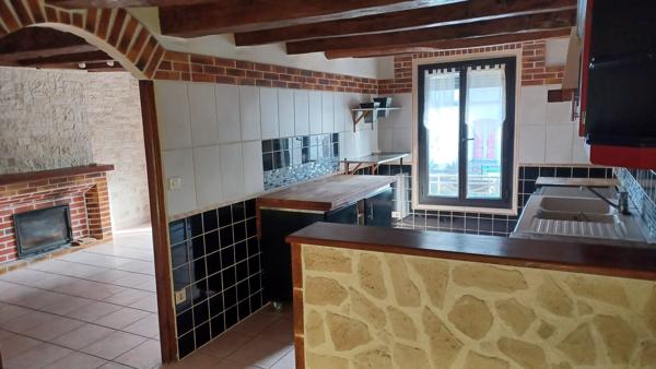 À vendre - Maison mitoyenne 2 côtés, 3 pièces située à Saint-Georges-sur-Cher (41400)