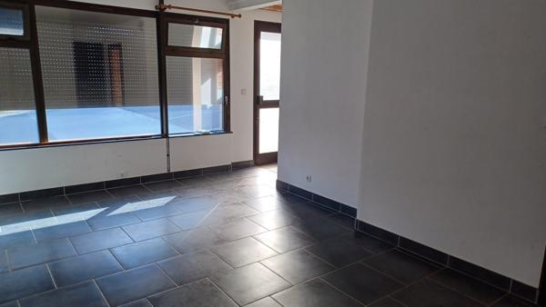 À vendre - Maison mitoyenne 2 côtés, 3 pièces située à Saint-Georges-sur-Cher (41400)