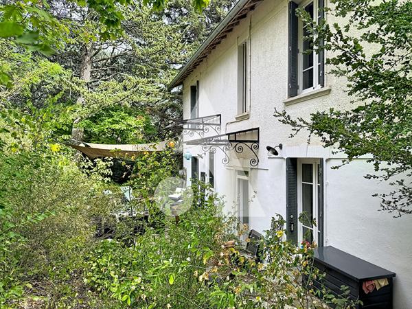 Maison 5 pièces 196 m2