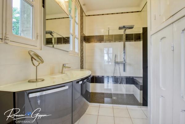 MAISON DE PRESTIGE SUR LES HAUTEURS DE NANCY – Parc arboré, vue exceptionnelle, piscine et jacuzzi – 10 pièces 298m2 NANCY (54)