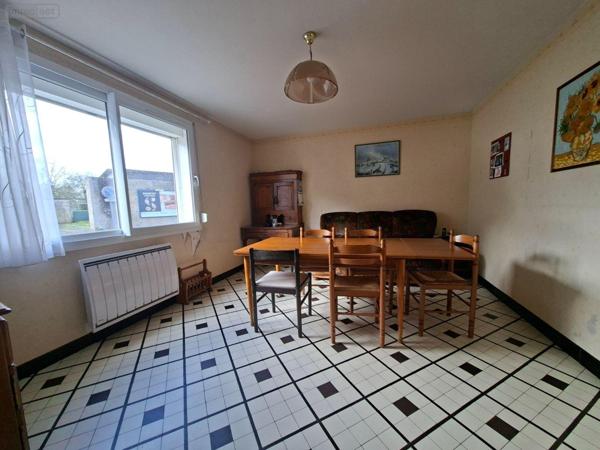 Maison à vendre à Argentonnay dans les Deux-Sèvres (79150), ref : AGM 79**