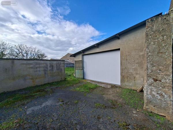 Maison à vendre à Argentonnay dans les Deux-Sèvres (79150), ref : AGM 79**