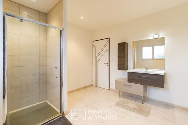 Villa moderniste avec piscine au coeur du Quartier du Fau