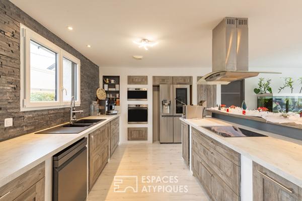 Villa moderniste avec piscine au coeur du Quartier du Fau