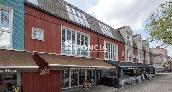 À vendre Local commercial 58.94 m² - La Rochelle 17000