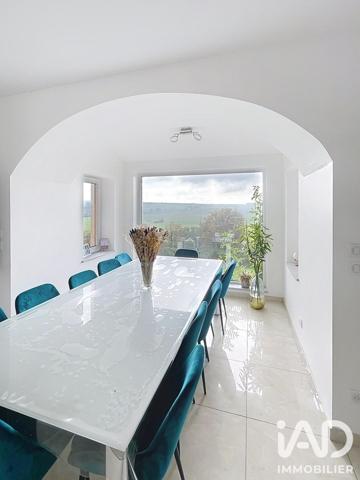 Location maison 7 pièces 240 m² Pange