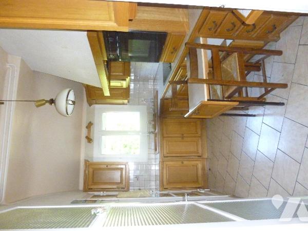 A Cosne-Cours-sur-Loire, à moins d'un kilomètre du centre-ville, dans un quartier calme,