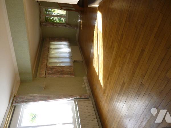 A Cosne-Cours-sur-Loire, à moins d'un kilomètre du centre-ville, dans un quartier calme,