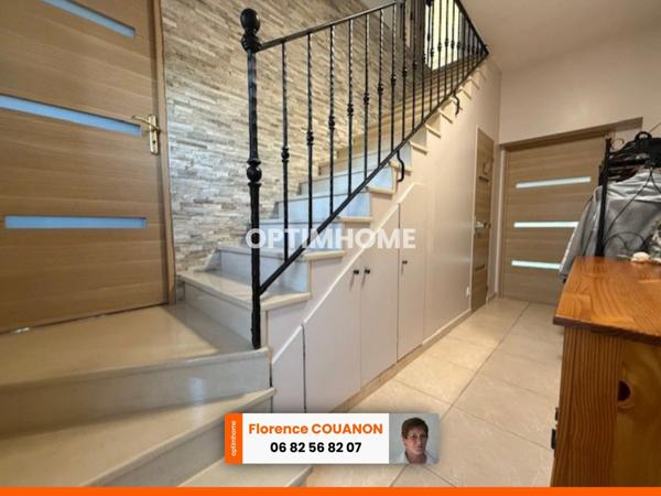 A 55 KM de PARIS. CORBREUSE 91410. Belle maison familiale de 163,04 M² loi carrez ( 189 M² habitable) avec 5/7 Chambres, garage et un beau jardin au calme..
