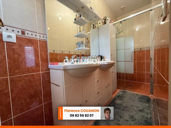A 55 KM de PARIS. CORBREUSE 91410. Belle maison familiale de 163,04 M² loi carrez ( 189 M² habitable) avec 5/7 Chambres, garage et un beau jardin au calme..