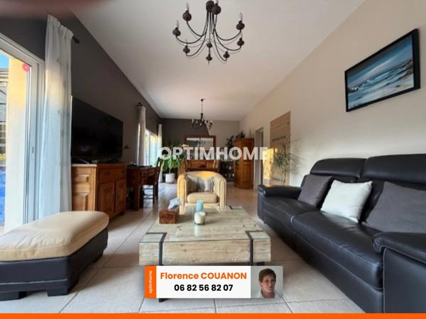 A 55 KM de PARIS. CORBREUSE 91410. Belle maison familiale de 163,04 M² loi carrez ( 189 M² habitable) avec 5/7 Chambres, garage et un beau jardin au calme..