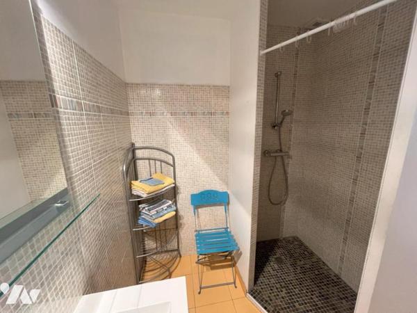 Vue sur le port B879