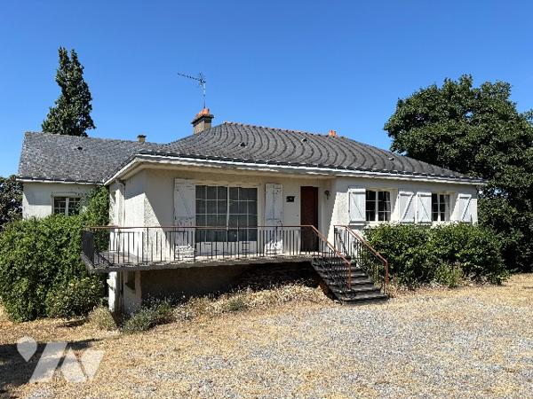 Grande maison au Mesnil-en-Vallée