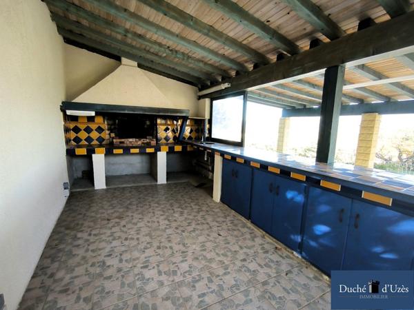 Appartement rez je jardin et piscine