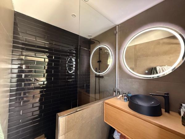 Vallauris - Villa contemporaine neuve avec vue mer