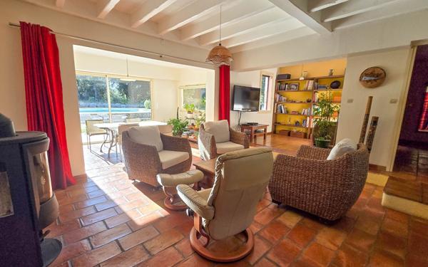 Maison à vendre    4 pièces • 130 m2 Biot