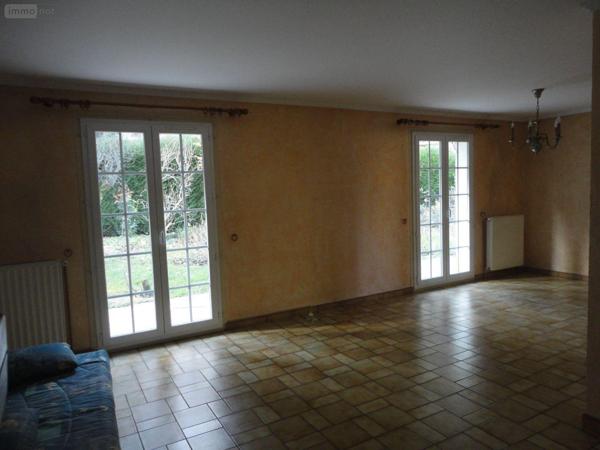 Maison à vendre à Mâcon en Saône-et-Loire (71000), ref : MA 674