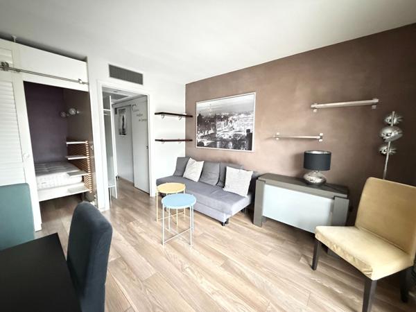 Appartement Puteaux 2 pièces 29.37 m² avec balcon