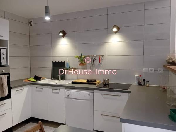 Appartement à louer 3 pièces de 90 m²