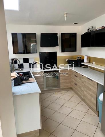 Immeuble de rapport 4 appartements et 2 Locaux