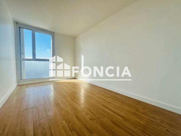Location Appartement 4 pièces 73.4 m² - 14 PLACE MIRABEAU Soisy Sous Montmorency 95230