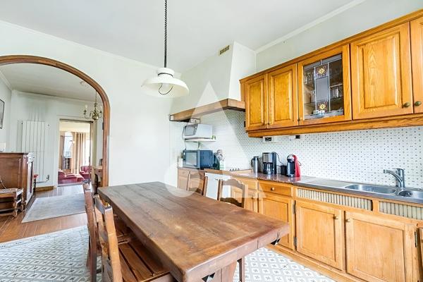 Maison 10 pièces 217 m2