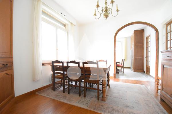 Maison 10 pièces 217 m2