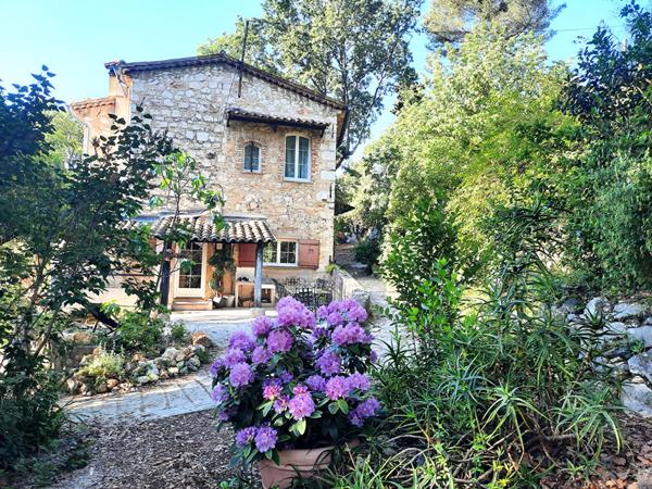 Mas Provençale 6 pièces 135 m2 sur terrain 5275m²