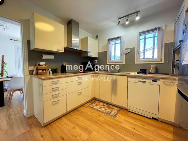 Maison à ROQUEBRUNE-SUR-ARGENS, 83520 - 6 pièces 140m²