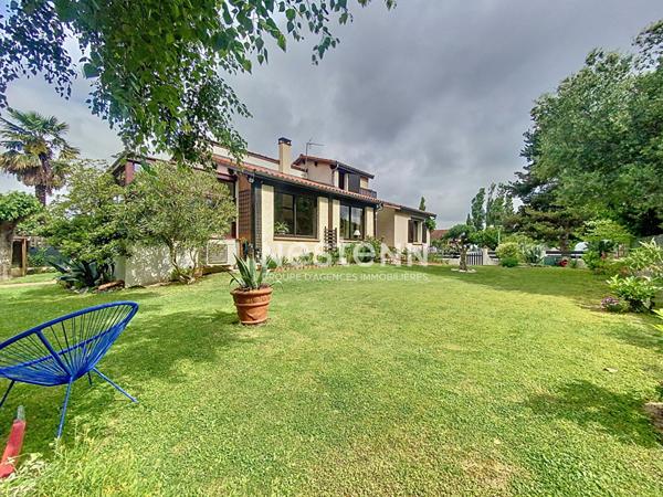 À VENDRE - VILLENEUVE TOLOSANE - Maison 4 pièces, avec garage et grande véranda, Au Calme, Au Fond D'une Impasse