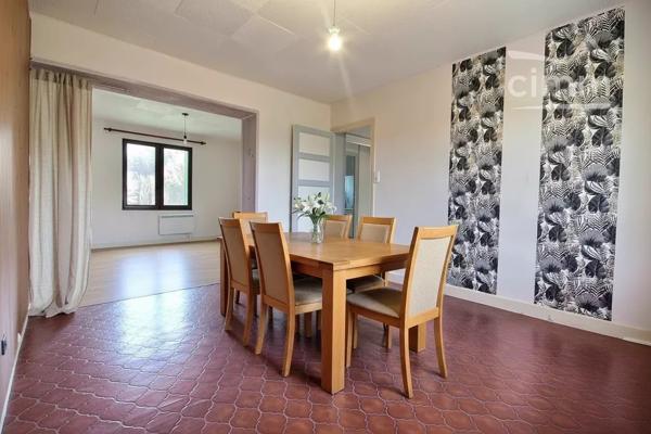 Appartement T3 en rez-de-chaussée avec terrasse – Valgelon-La Rochette