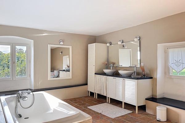 Vente Maison de luxe Uzès 7 Pièces 300 m²
